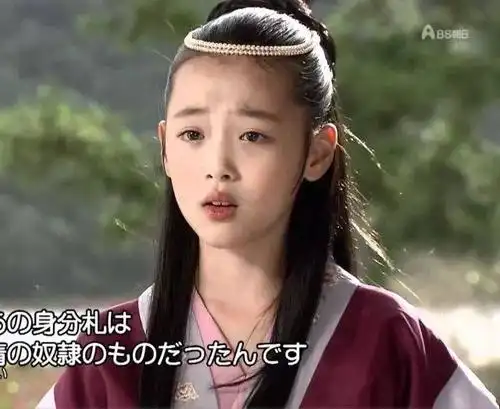 崔雪莉没有精修过的盛世美颜,白到发光的小仙女有没有撩到你?