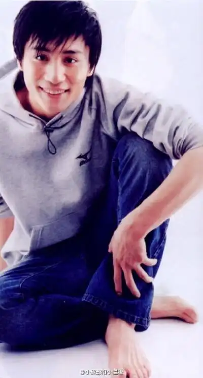 分享几张早年间的刘烨.