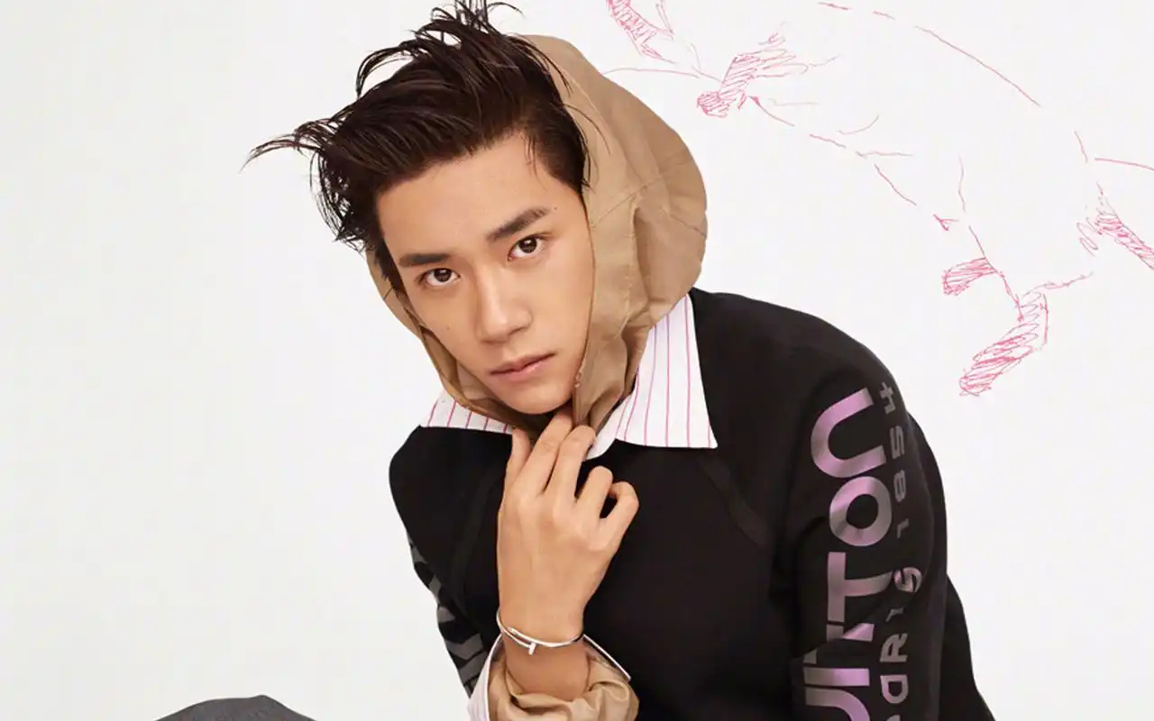 易烊千玺酷帅写真大片桌面壁纸