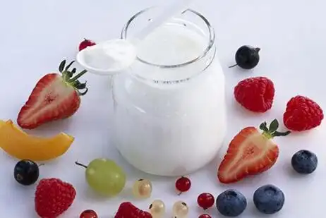 一些人习惯早上空腹喝酸奶 这样好吗?