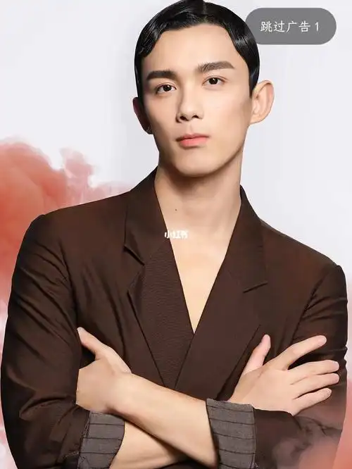 对不起 这造型真的可吗?_发型_油头_吴磊_娱乐_明星娱乐资讯