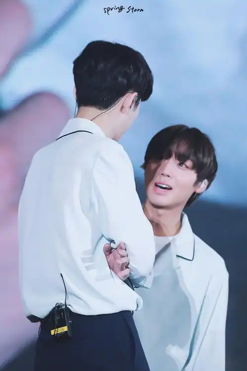 赖冠霖 朴志训 cr.logo