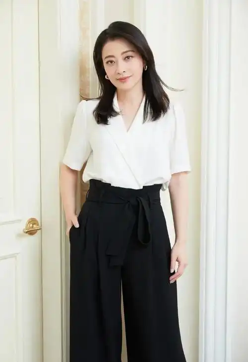 梅婷近况曝光,曾被家暴虐待,养软饭男六年却被闺蜜插足戴绿帽!