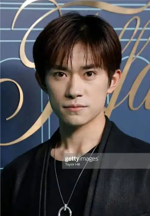 有网友认为易烊千玺生图不好看,粉丝都不知道应该怎么夸,无法挽尊!