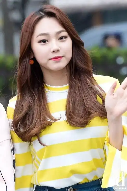 d 韩娱|"圆脸当道~"女团中那些超可爱的包子脸!