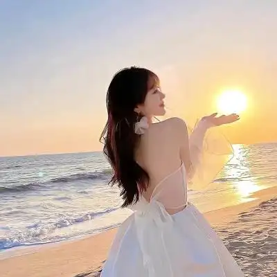 女生海边背影头像唯美 高清漂亮女人看海的背影图片头像