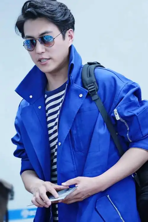 靳东 蓝莓哥哥-堆糖,美好生活研究所