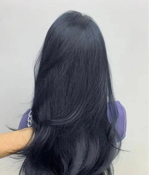 流行发色(蓝黑色)iii	今天给大家推荐一款蓝黑色蓝黑色头发适合什么