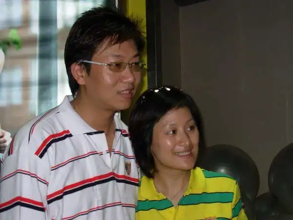 主持人林海,两任妻子都是同行,如今49岁生活十分幸福