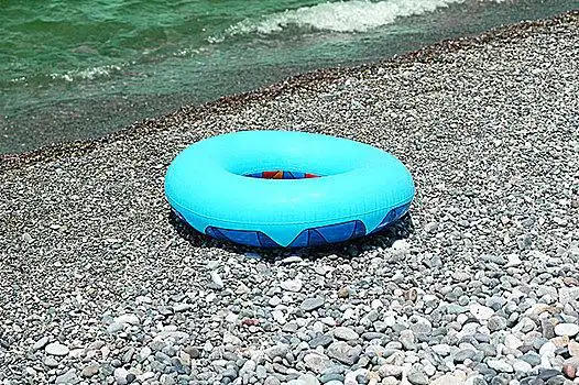 卧,背影,游泳圈,花园,游泳池女孩,海滩游泳,正面沙滩上开心的女孩海边