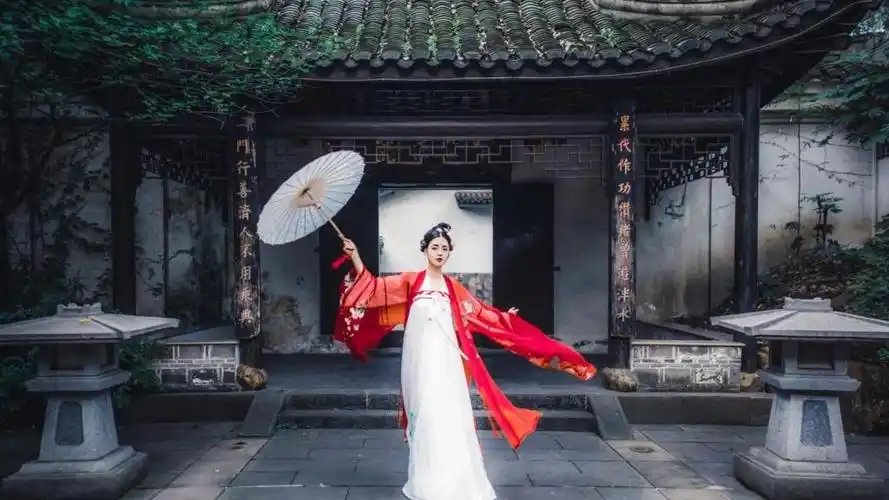 古风汉服美女户外冷艳高冷迷人写真,高清壁纸图片,大陆美女-回车桌面