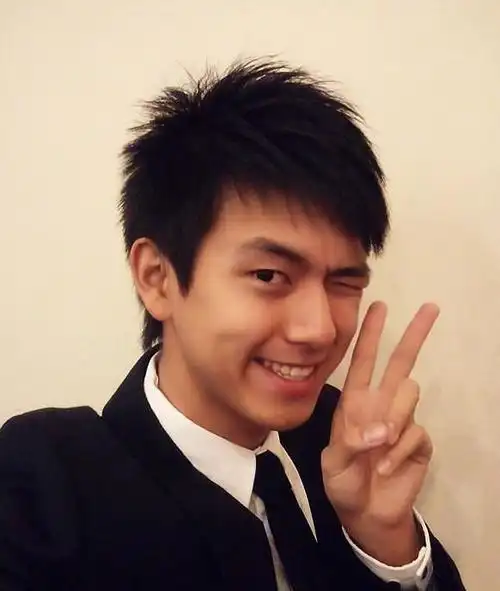 从杀马特青年到帅气型男盘点李现十年容貌变化