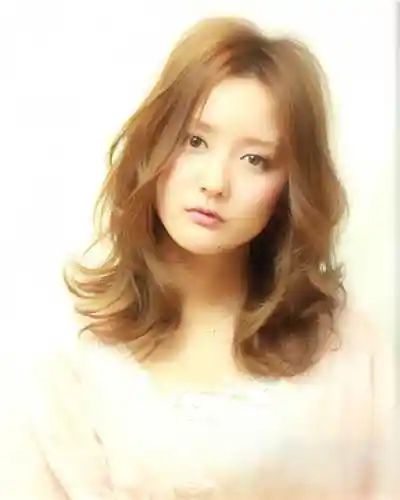 国字脸女生适合什么发型,五款最佳修脸发型推荐