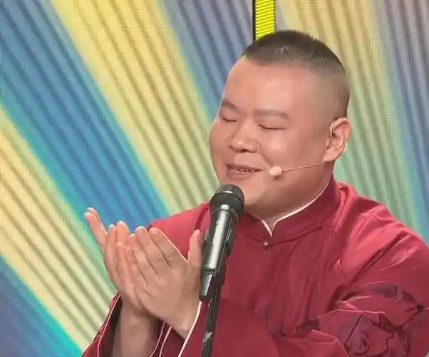 不是嘴瓢就是笑场,5年春晚屡次失误,岳云鹏为啥能成春晚宠儿?