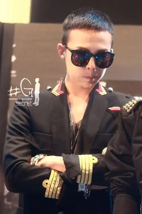 求gd寸头时候的高清图片