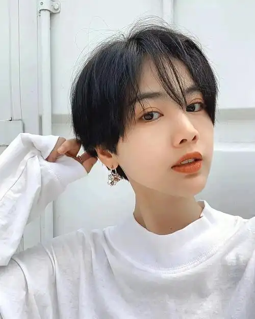 一款中性风格发型～～～|||中性短发:如果你是中性风格,我觉得你可以