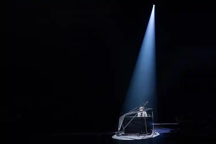 抖音林俊杰一束光图片多图