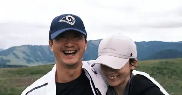 吴京一家为大儿子大办生日宴!谢楠素颜貌美,俩娃长相神似妈妈!