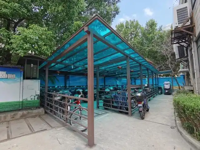 小车棚迎来大改变,居民交口称赞!