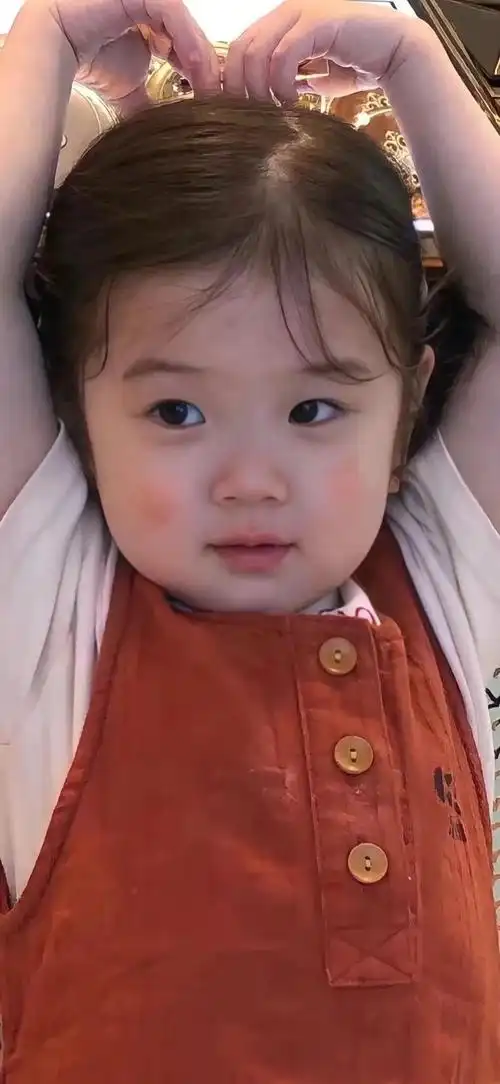 可爱小女孩_手机壁纸_唯美其他手机壁纸_我要个性网