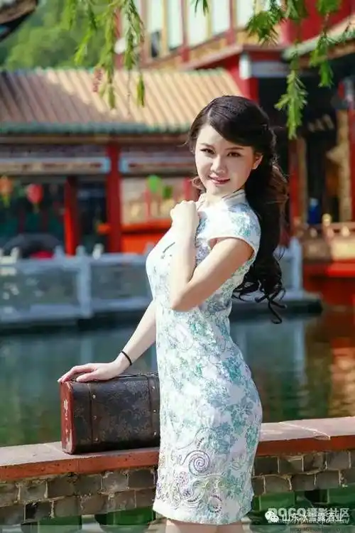 矜持,含蓄,美丽,纯洁,高雅,是旗袍的物语.