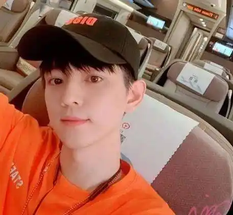 现实生活中比李现还大五岁_grunt_剧中_文苡帆