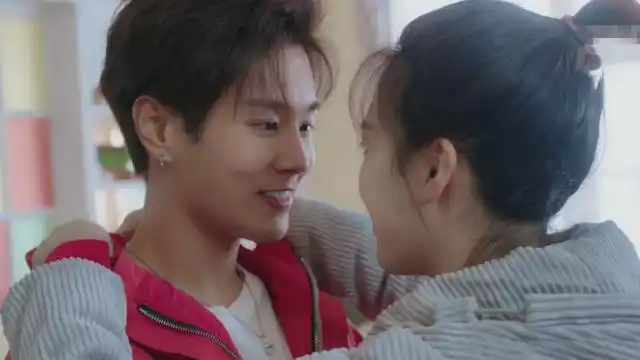 《想看你微笑》不仅有帅哥美女,更是甜蜜 轻松 治愈