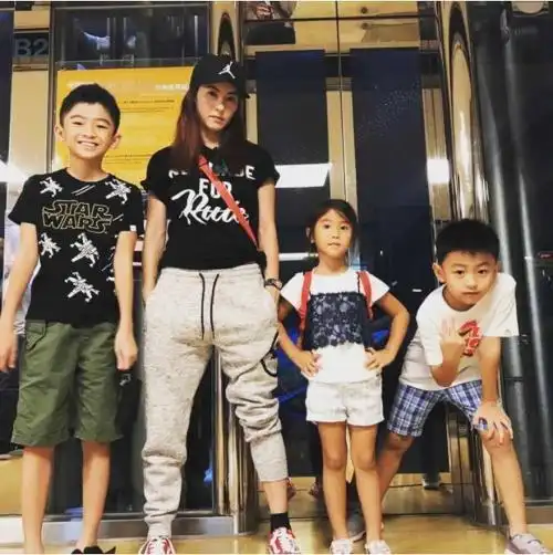 这话真的是没错了,早期张柏芝那么红的时候毫不犹豫的选择和谢霆锋