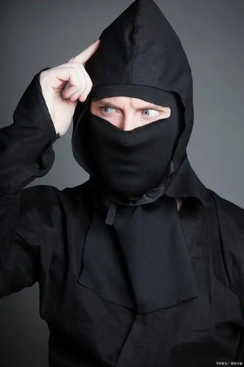 为什么中国的蒙面人都蒙下半张脸,西方的蒙面人都蒙上半张脸?