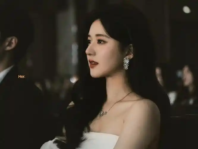 赵露思空气刘海时期旧照