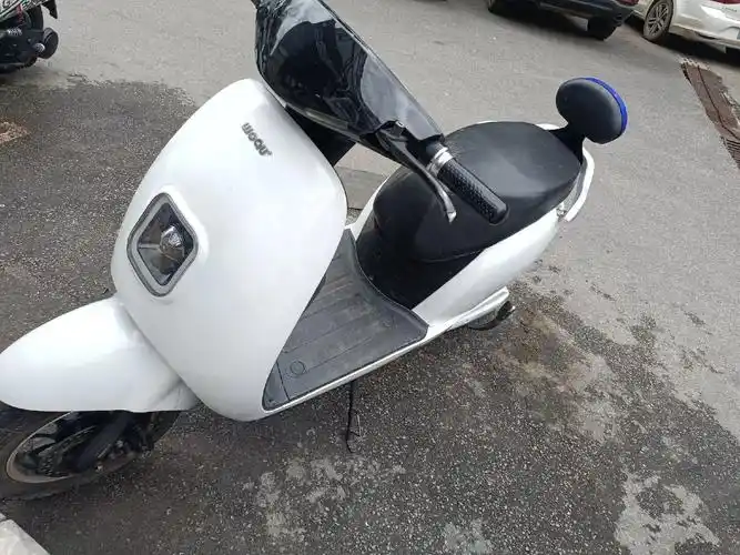 出一辆个人骑的精品沃趣锂电池电动车,成色很新 - 抖音