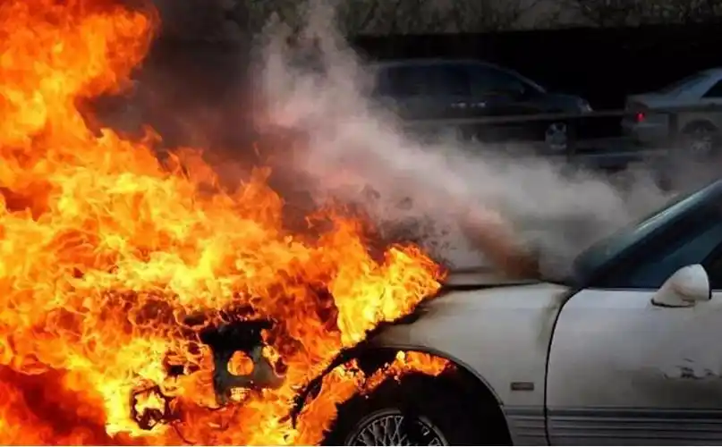 三元锂电池也不怕针刺试验了?广汽埃安"弹匣电池"做得到!-新浪汽车