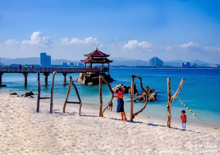 美丽的蜈支洲岛风光