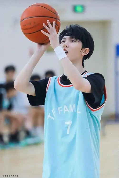 马嘉祺夏日运动会pb扫图