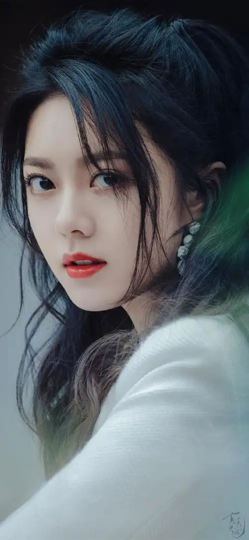 赵今麦小香风营业照