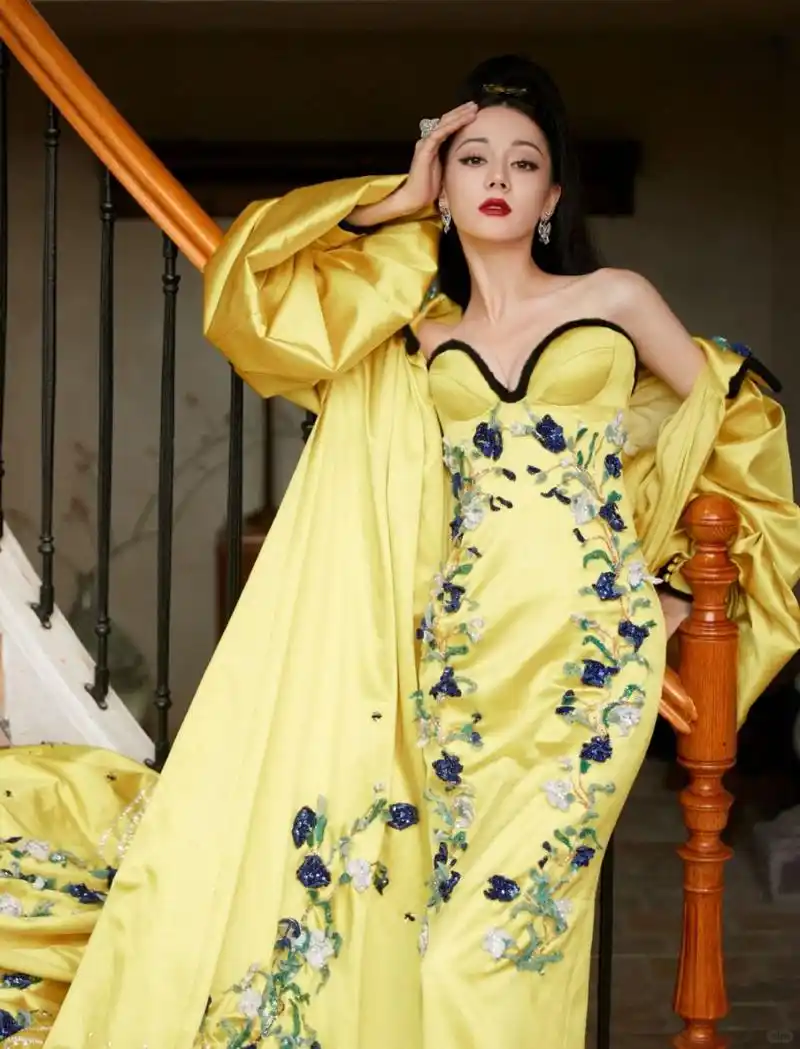 热巴造型真是让人眼前一亮!