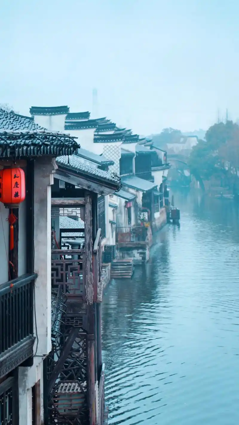 烟雨入江南,山水墨染.#古街古巷 #江南水乡美如画 #定格美 - 抖音
