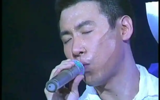 《等你等到我心痛》——张学友95友学友演唱会现场版,乌蝇哥吹口哨