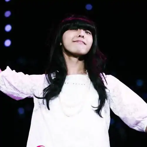 【图】惊曝权志龙女装照 gd刷新最美记录