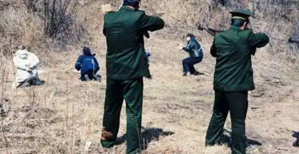 死刑犯毕丽梅,枪决后火葬场"死而复生",睁开眼睛坐起身子