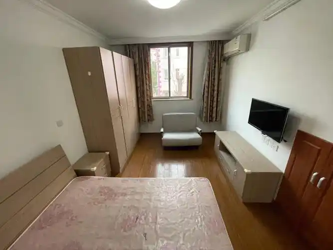 临沂新村整租一室一厅一卫近地铁6号线