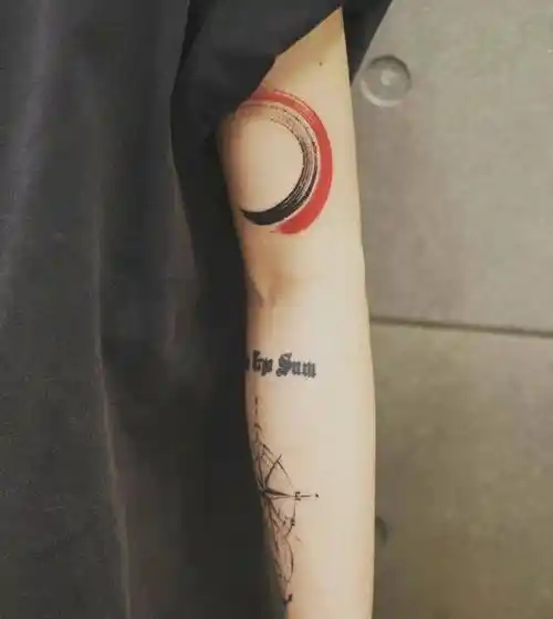 原创鹿晗为关晓彤添新纹身看懂纹身含义网友又一口狗粮