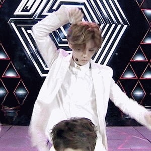 鹿晗帅气唱歌舞台gif动图_动态图_表情包下载_soogif