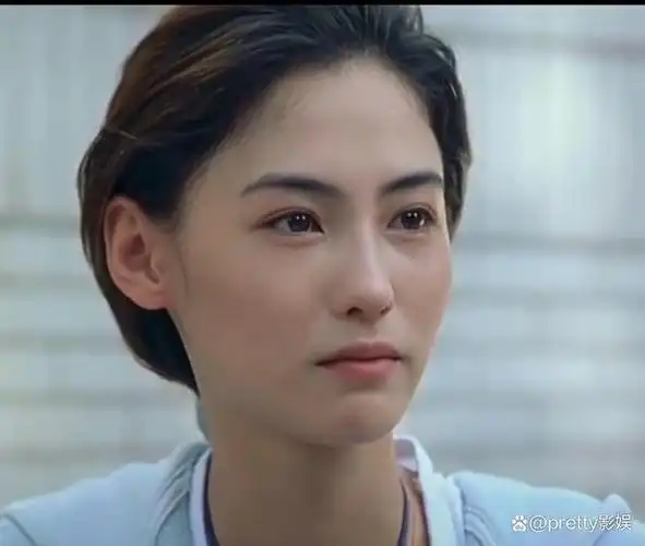 张柏芝,我一直在想他这个喉咙怎么能唱出星语心愿的?