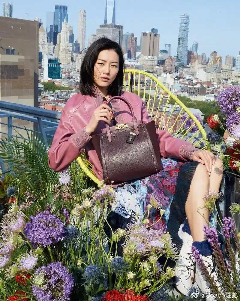 潮话题burberry推出七夕广告大片刘雯拿下coach代言