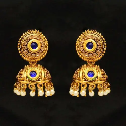 美丽的蓝色水钻古董耳环为妇女和女孩的集合