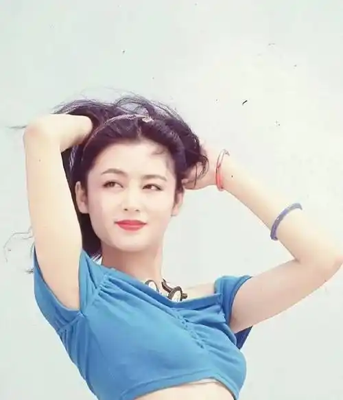 都吹陈红有多美,看完朱琳年轻时的照片,就懂谁才是中国第一美