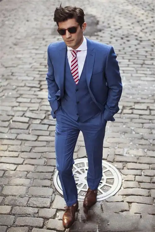 蓝色西装 粉色领带男士蓝色西装搭配领带图片蓝色和绿色搭配起来十分