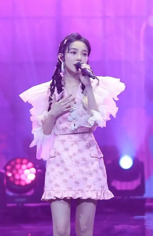 蒙面唱将猜猜猜第五季圆满收官猜评团巧妙破局获六连揭战绩