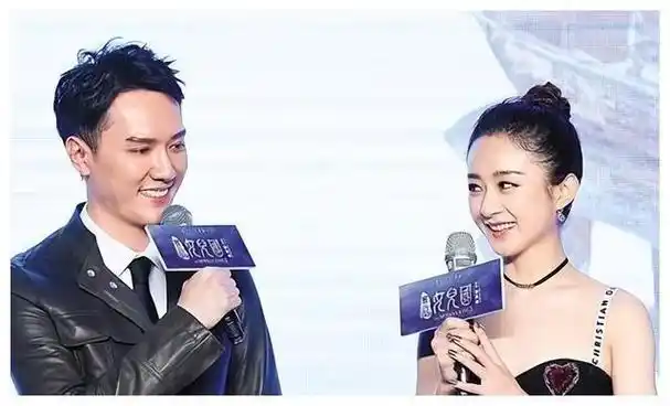 2017年,赵丽颖和冯绍峰被曝多次约会,两人一直极力否认.